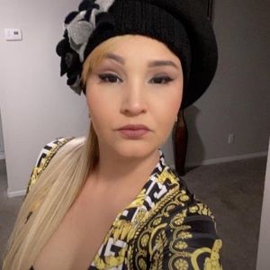 Meet your Posher, Miriam